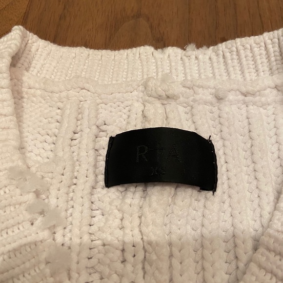 RtA White Distressed Cable V Neck Sweater - Picture 5 of 6